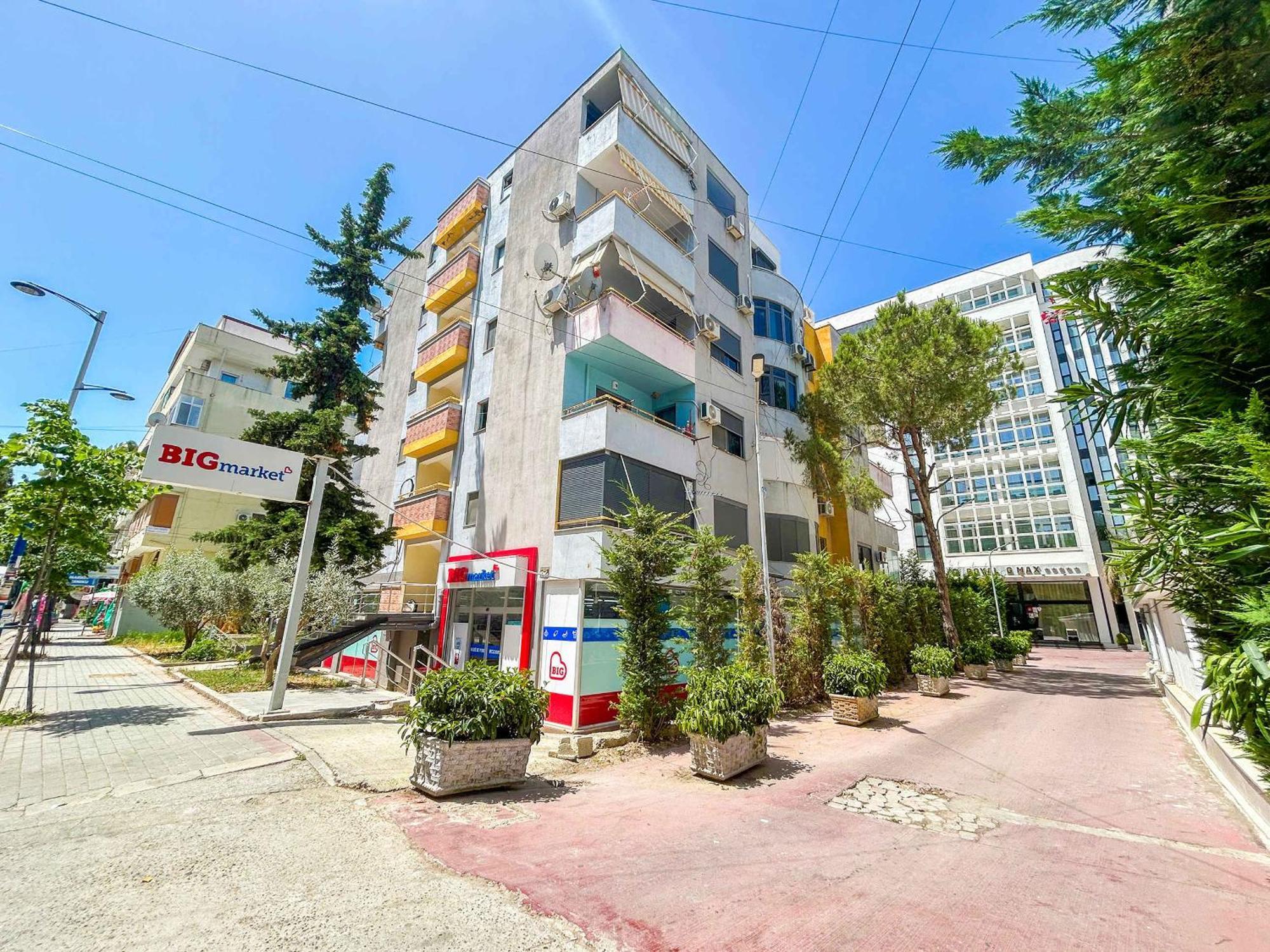 Apartment 1 Bedroom 675 *