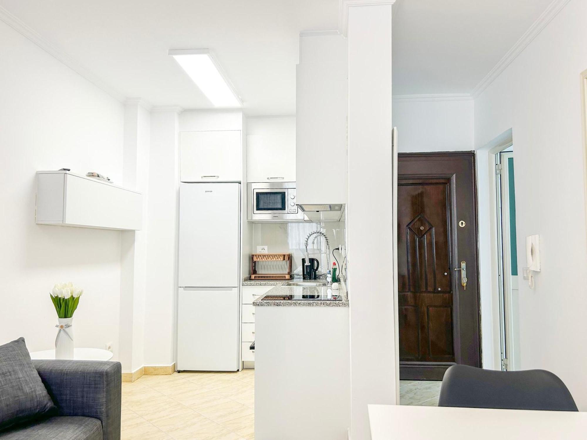 1 Bedroom 675 *